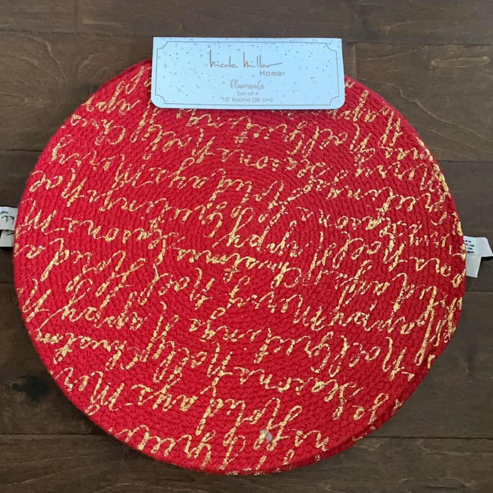 Nicole Miller Home Christmas Noel Placemats Set Of 4 Red Gold 15” Round New